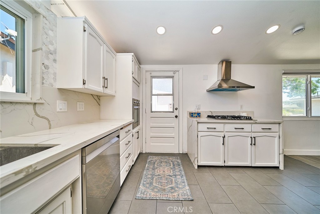 14839 Gandesa Road La Mirada, CA 90638 - Photo 13 of 46
