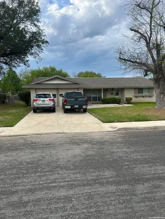$318,000 | 201 Greentree, Schertz, TX 78154