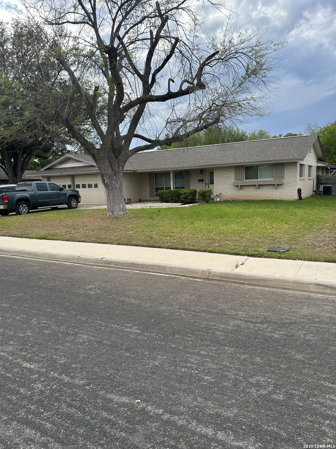 201 Greentree Schertz, TX 78154 - Photo 2 of 24