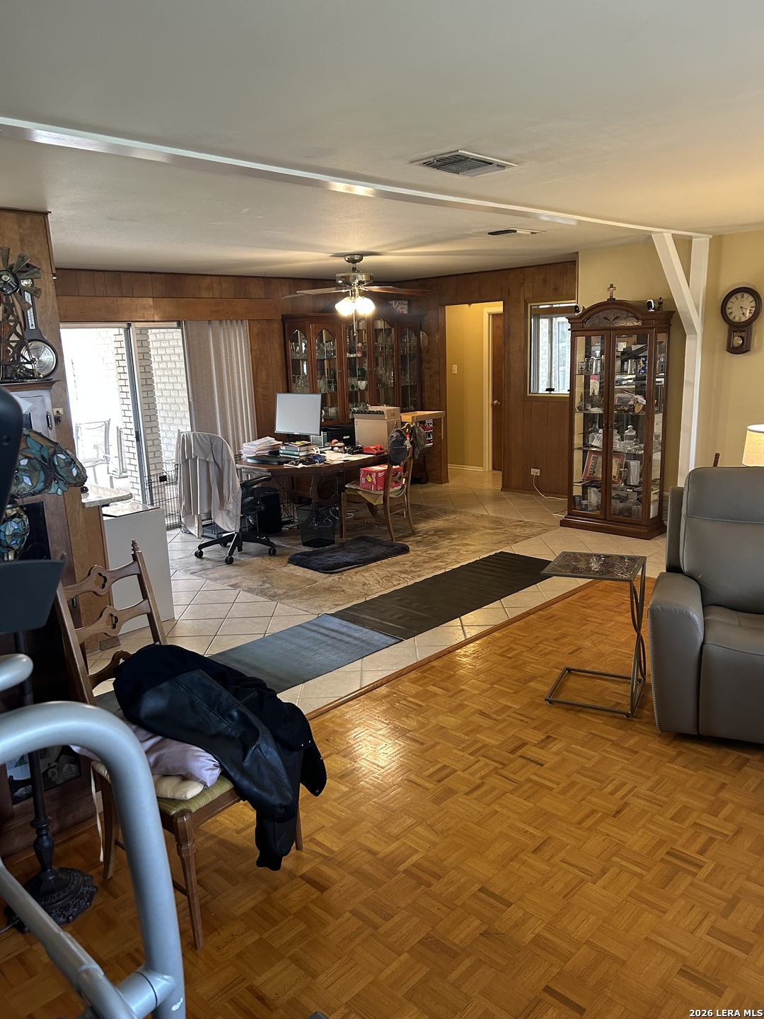 201 Greentree Schertz, TX 78154 - Photo 4 of 24