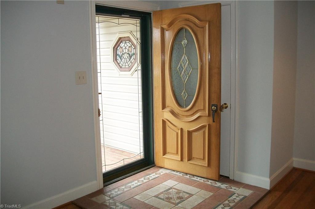 4120 Hampton Road Clemmons, NC 27012 - Photo 4 of 30 Gallery Image 4