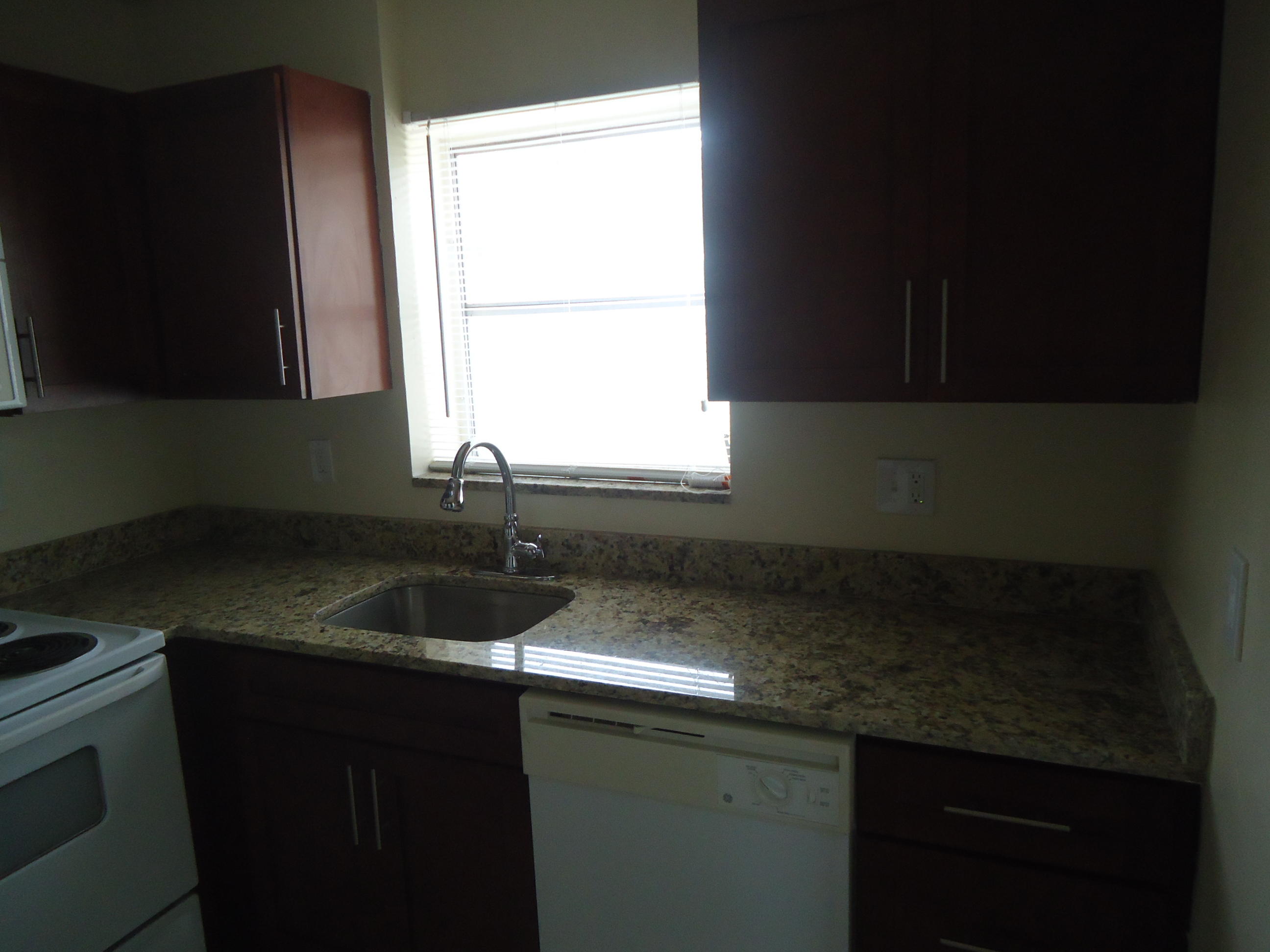 1216 West 32nd Street Riviera Beach, FL 33404 - Photo 14 of 25 DSC01835 - Copy