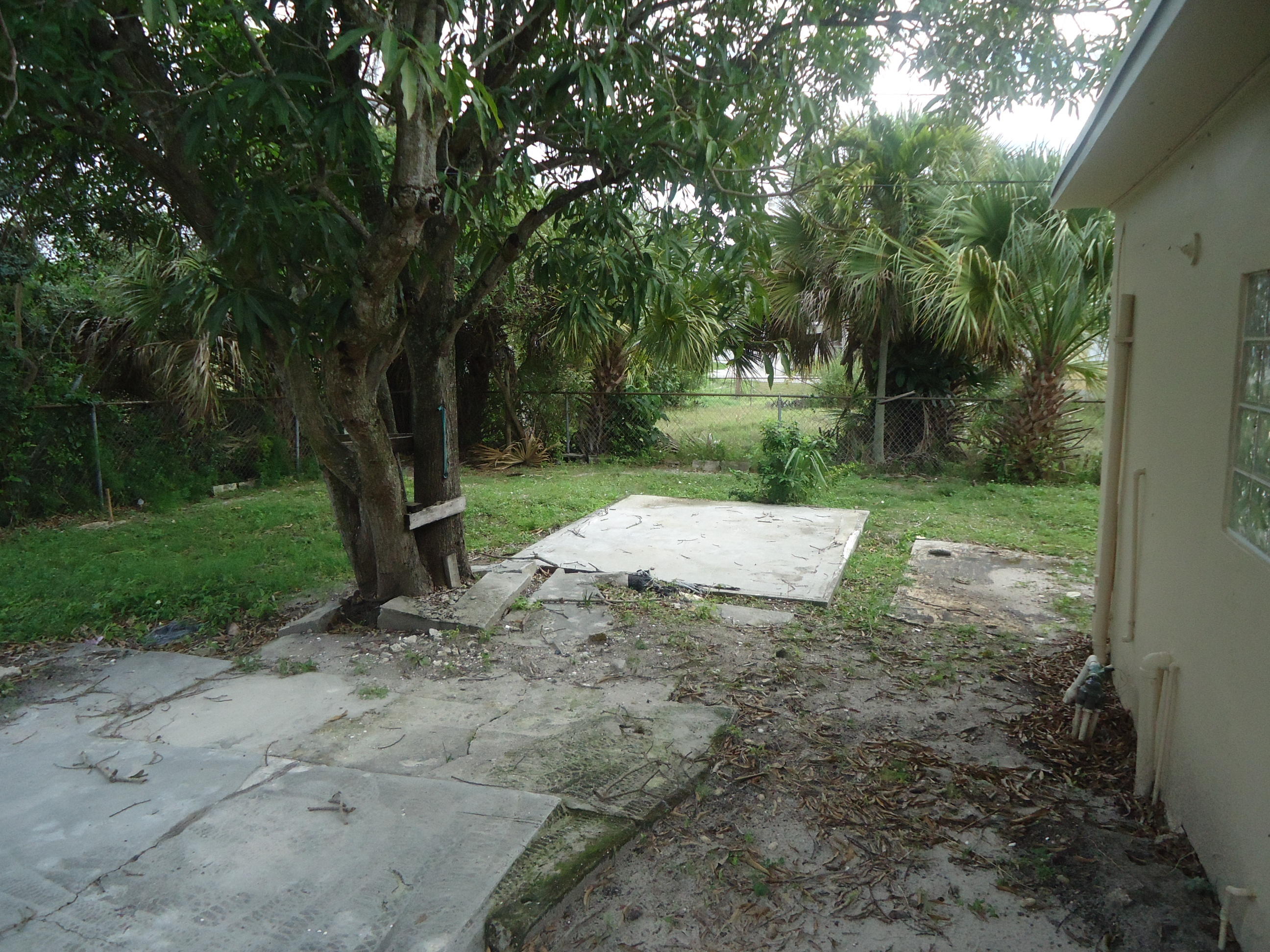 1216 West 32nd Street Riviera Beach, FL 33404 - Photo 23 of 25 DSC01844 - Copy