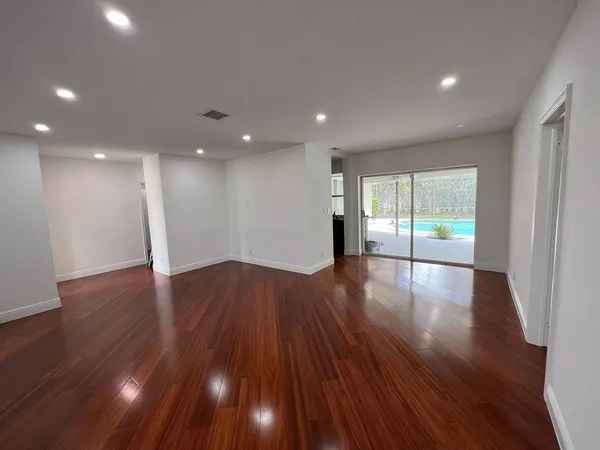 $5,495 | 1250 Southwest 15th Avenue, Unit 1250, Boca Raton, FL 33486