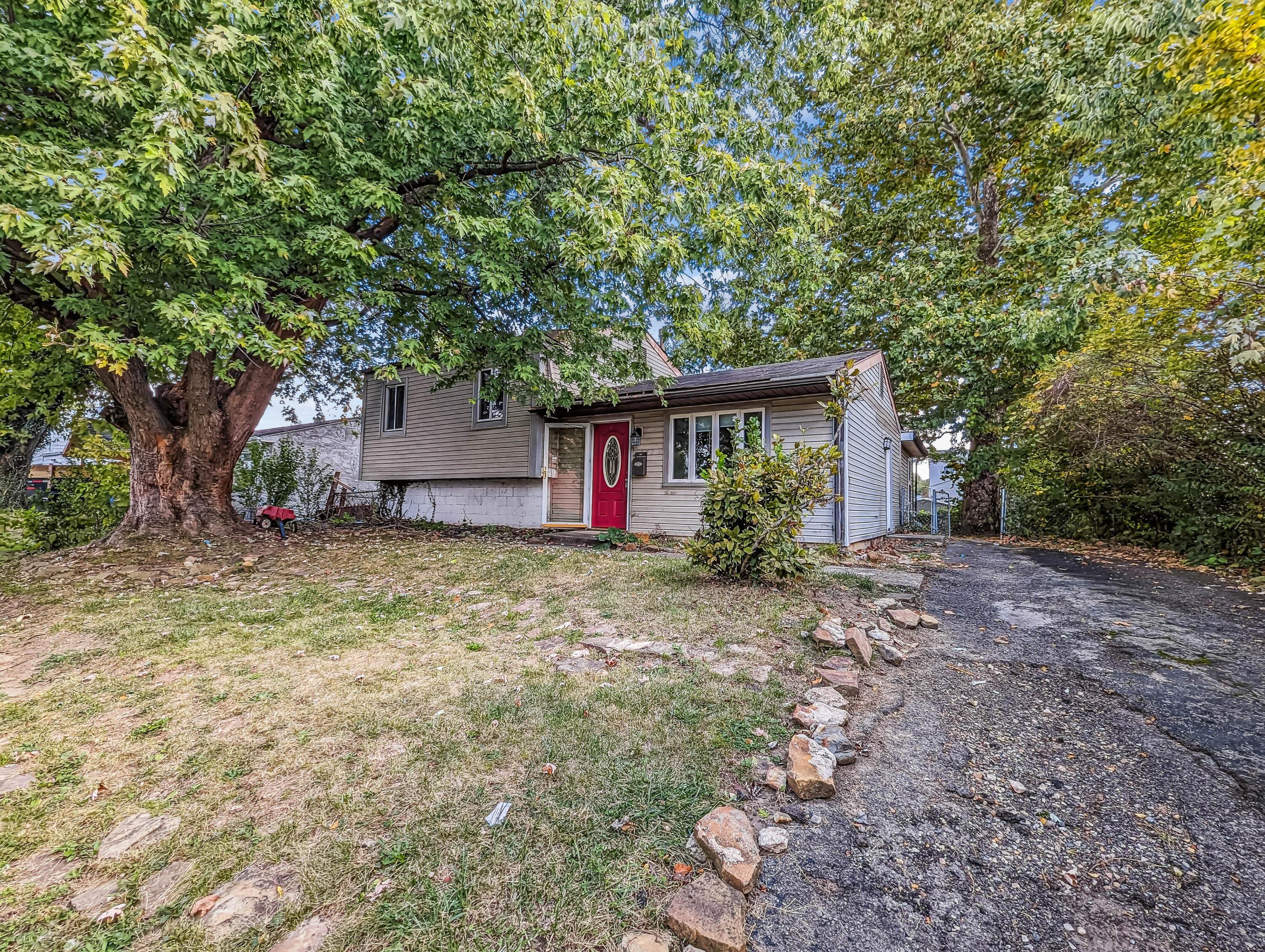 2892 Whitlow Road Columbus, OH 43232 - Photo 1 of 34 1000015068
