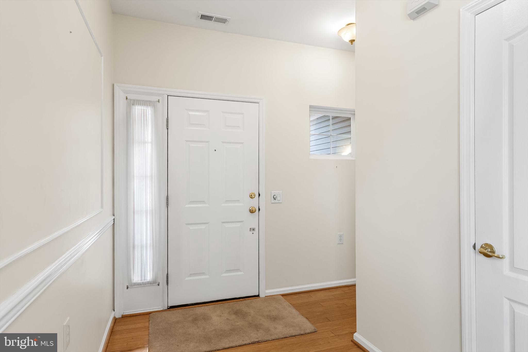 25 Violet Court Marlton, NJ 08053 - Photo 4 of 37 Foyer