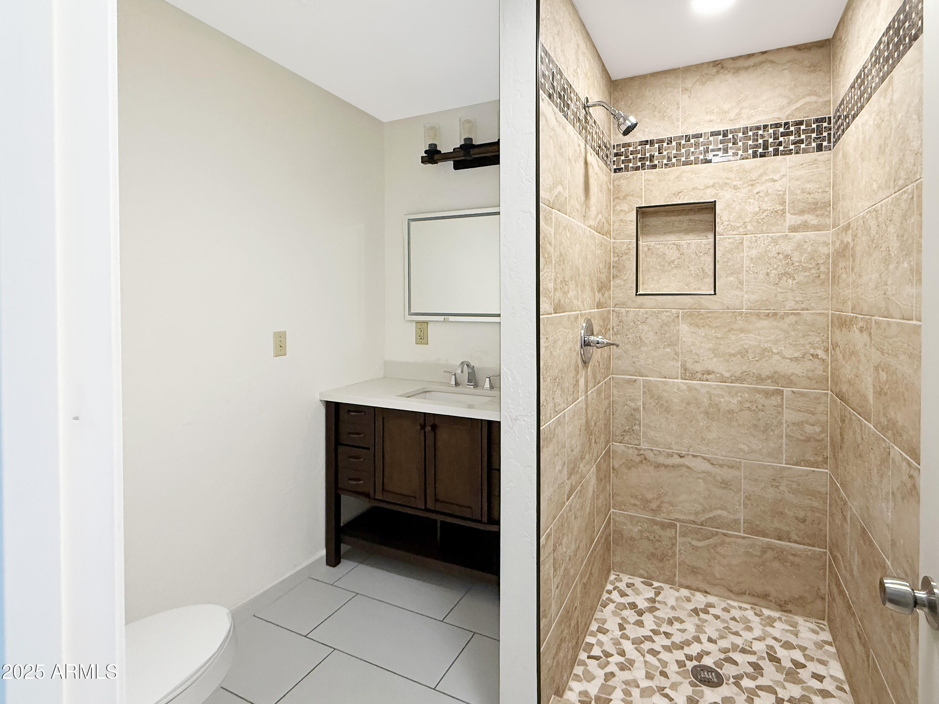 217 Fairhaven Road Kearny, AZ 85137 - Photo 3 of 13 a bathroom with a shower and a sink