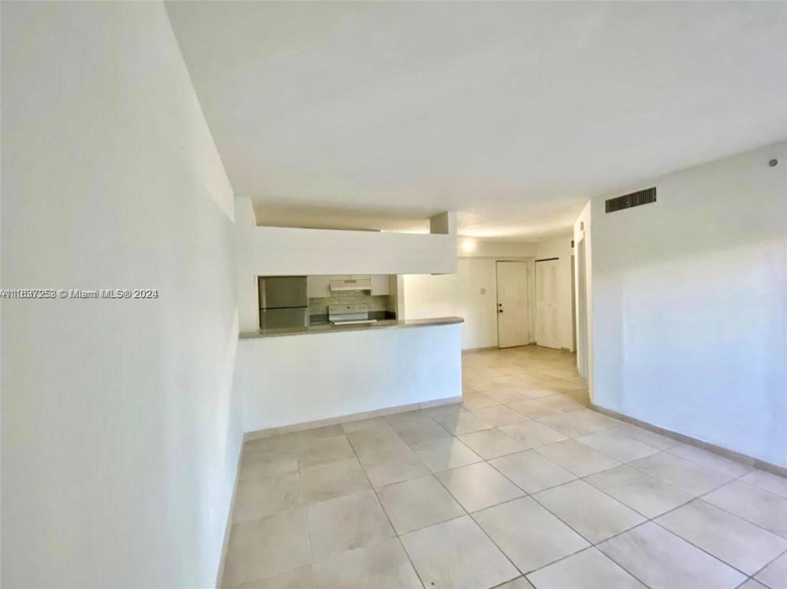 430 South Park Road, Unit 3204 Hollywood, FL 33021 - Photo 3 of 9 a view of a kitchen with a sink