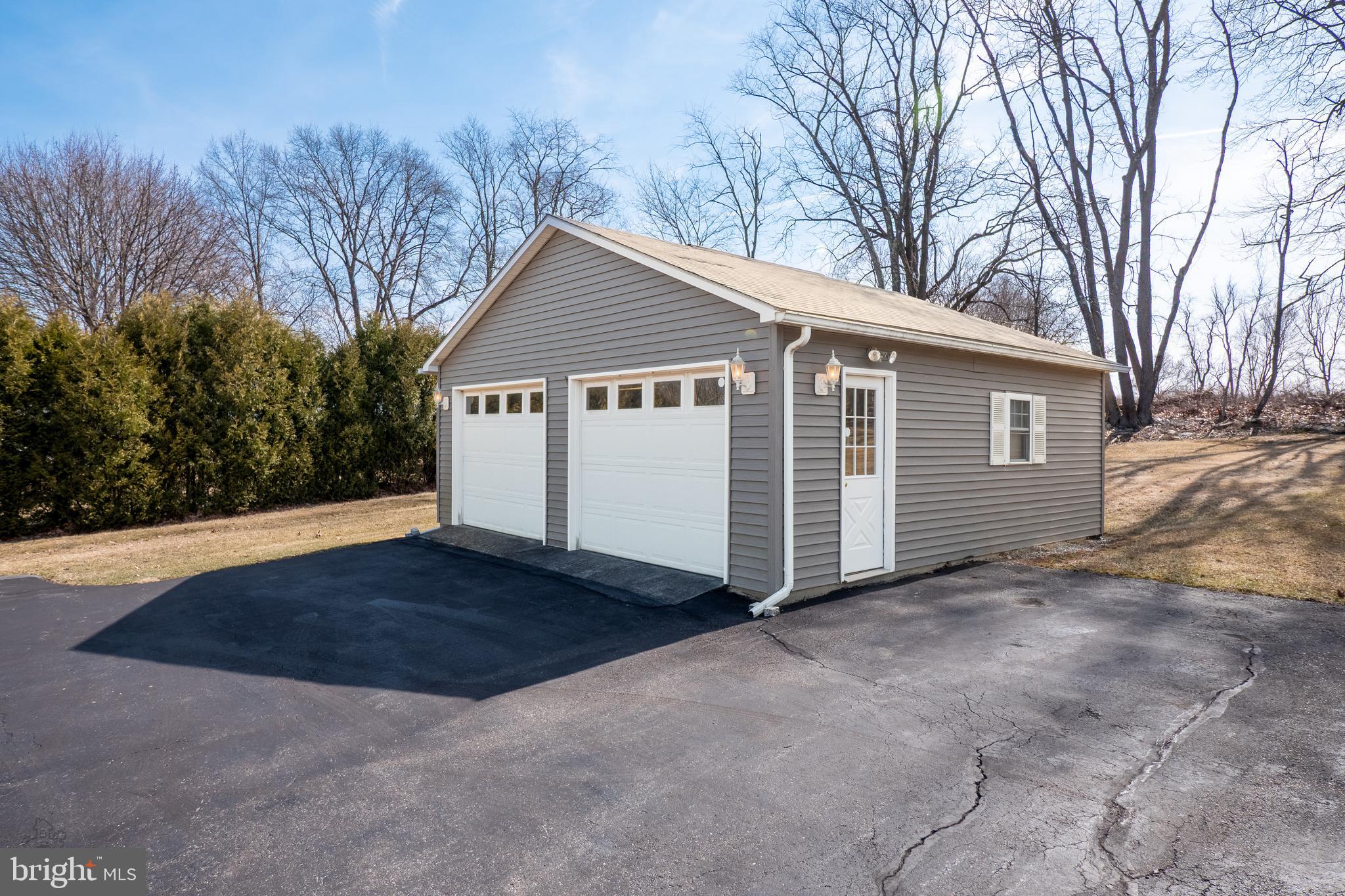 1272 Richmond Road Bangor, PA 18013 - Photo 4 of 43 Gallery Image 4