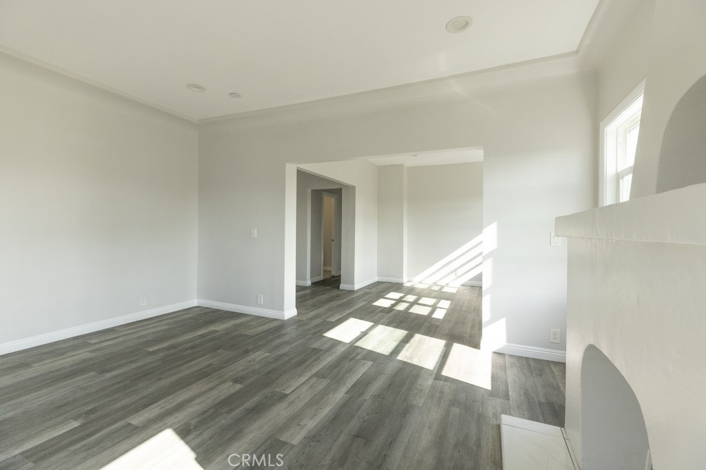 2152 Locust Avenue Long Beach, CA 90806 - Photo 3 of 14