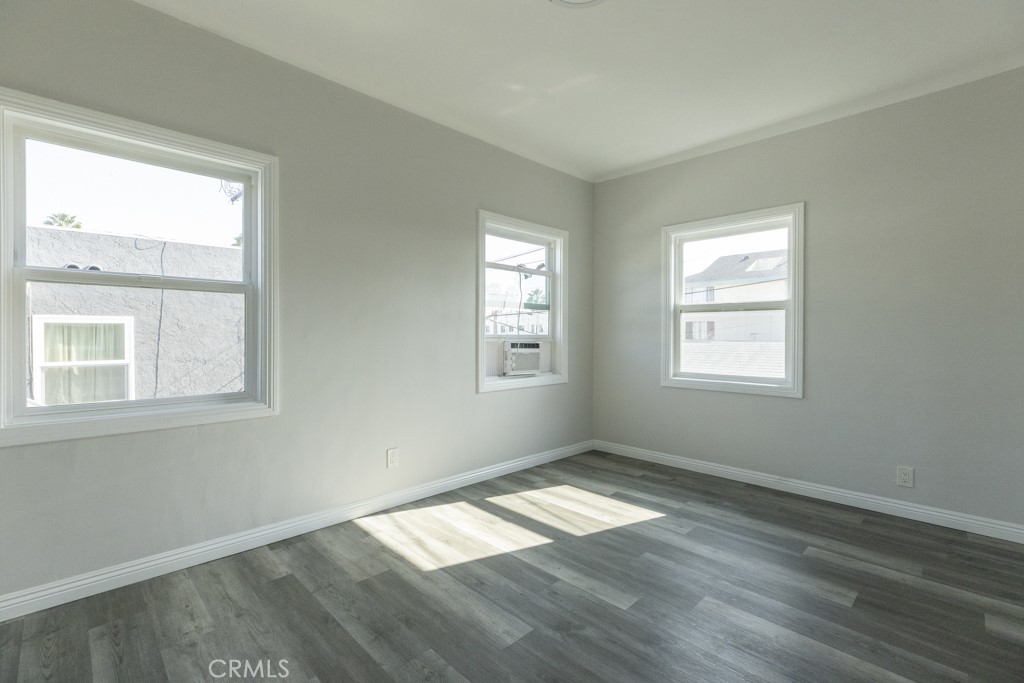 2152 Locust Avenue Long Beach, CA 90806 - Photo 9 of 14