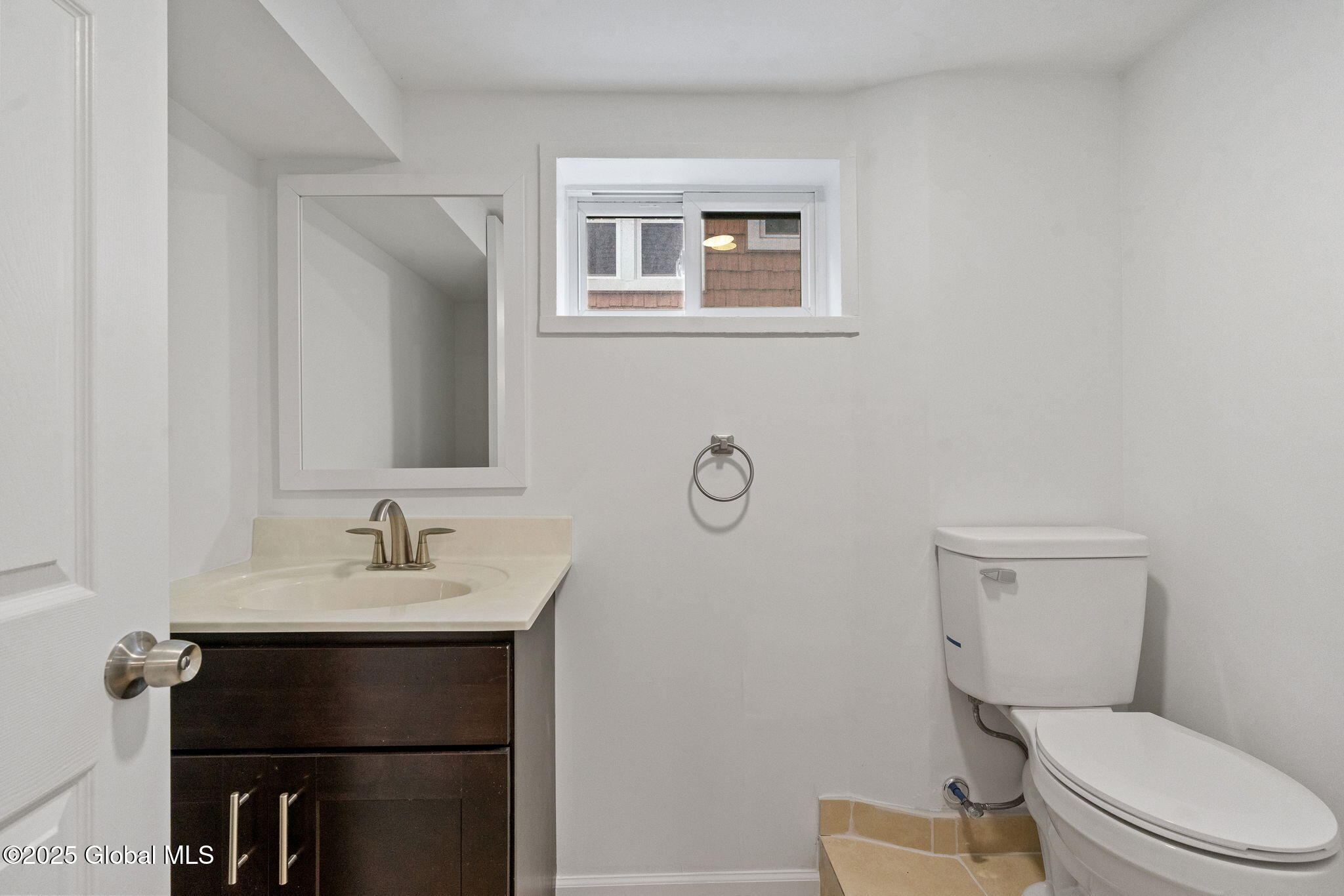 3 Pineview Avenue Bethlehem, NY 12054 - Photo 18 of 33 18-web-or-mls-3-pineview-ave