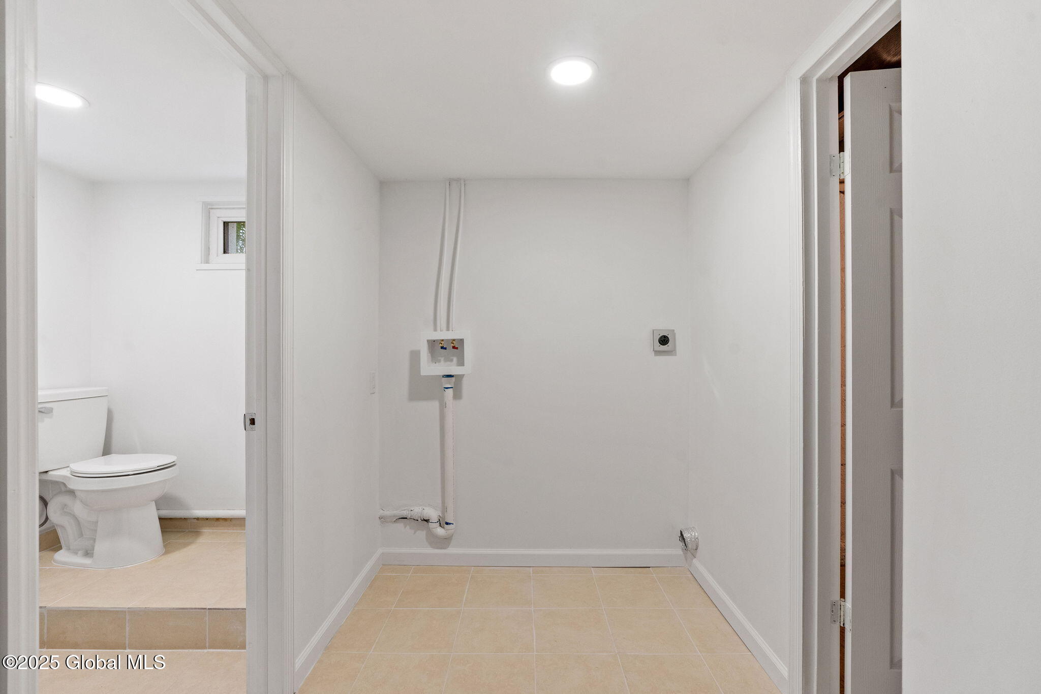 3 Pineview Avenue Bethlehem, NY 12054 - Photo 19 of 33 17-web-or-mls-3-pineview-ave