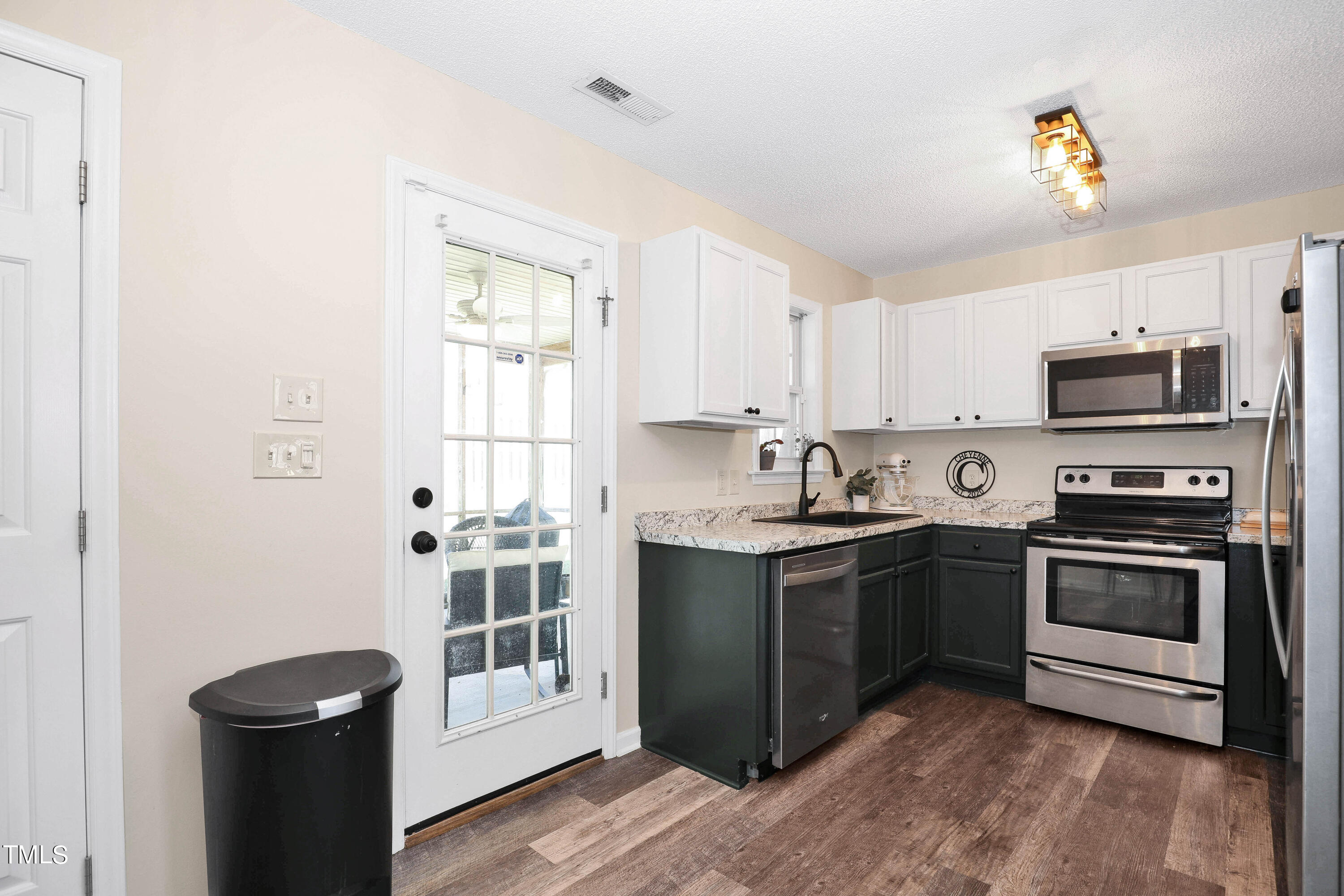2231 Turtle Point Drive Raleigh, NC 27604 - Photo 7 of 29 7
