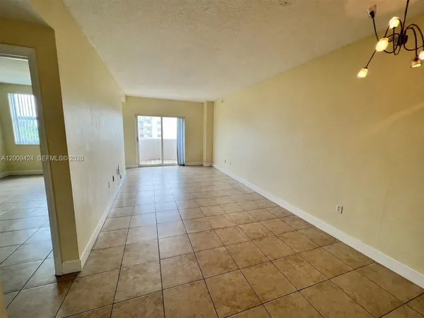 $2,475 | 50 Menores Avenue, Unit 518, Coral Gables, FL 33134
