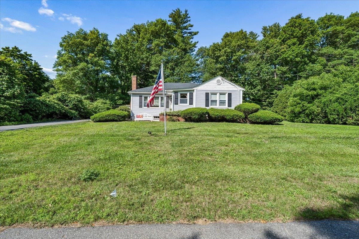 97 Old Rockingham Road Salem, NH 03079 - Photo 3 of 54