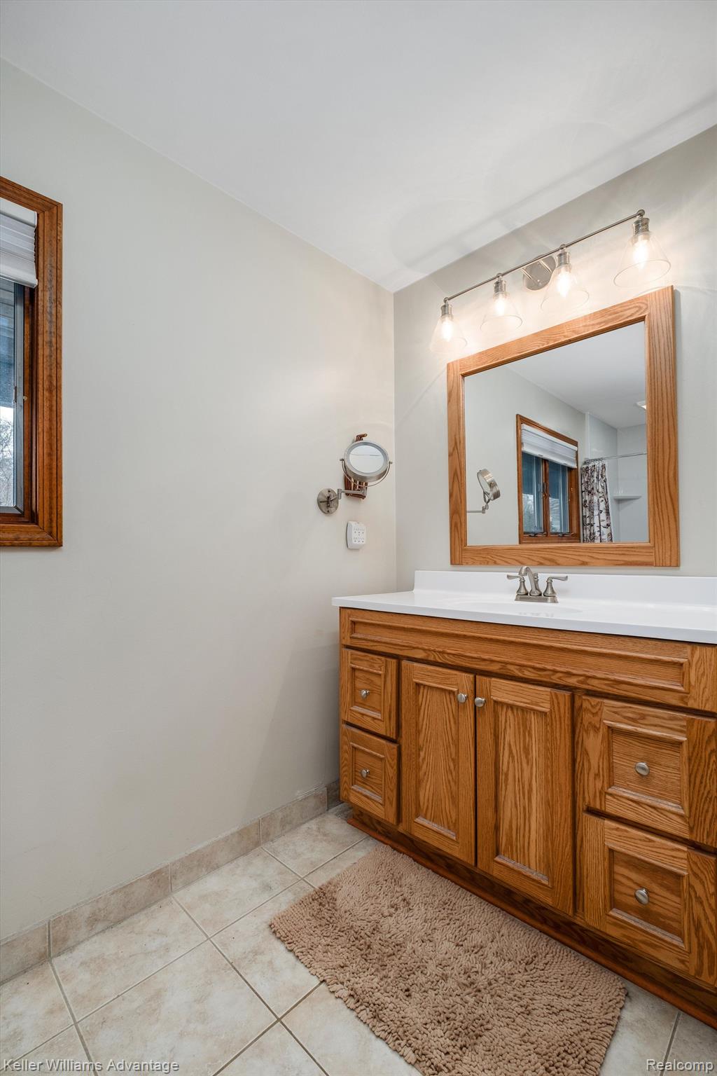 26275 Drake Road Farmington, MI 48331 - Photo 34 of 67 Freshly remodeled