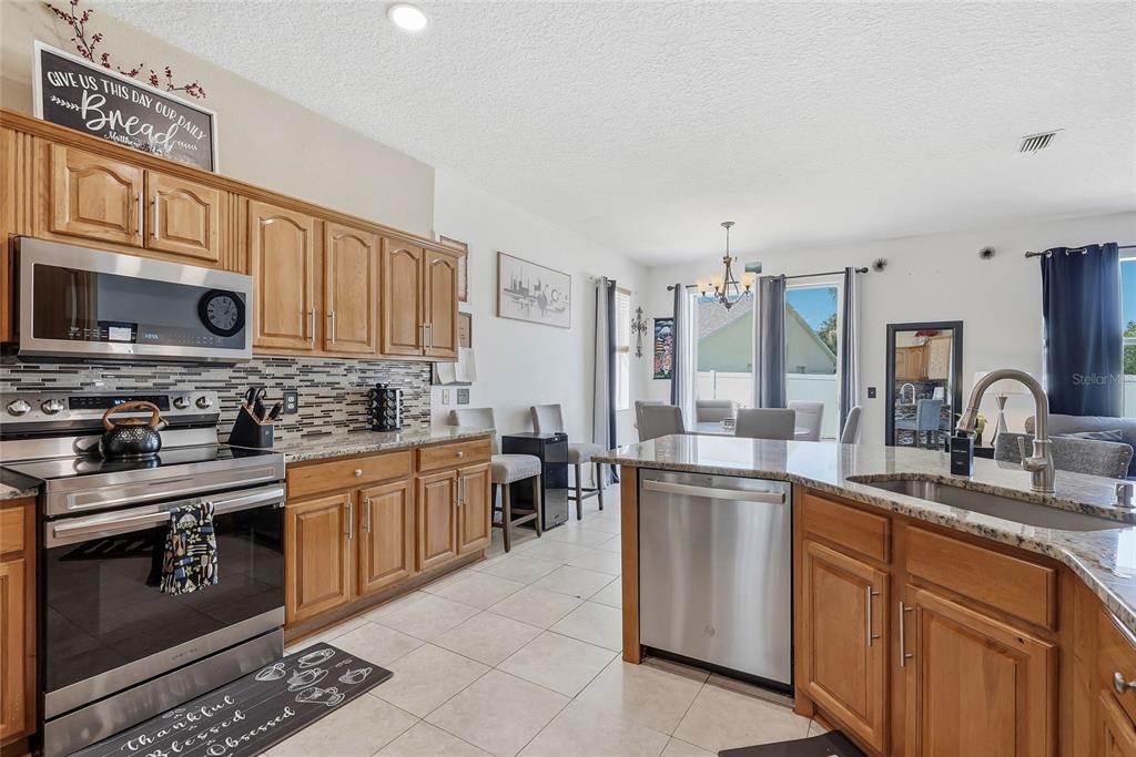5213 Prairie View Way Wesley Chapel, FL 33545 - Photo 16 of 40