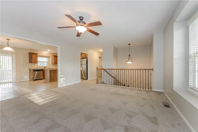 $2,100 | 407 Golfview Drive, Pleasant Hill, MO 64080