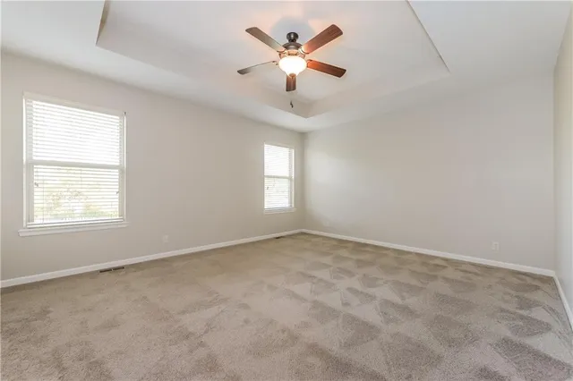 $2,100 | 407 Golfview Drive, Pleasant Hill, MO 64080