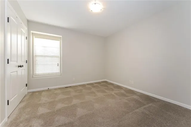 $2,100 | 407 Golfview Drive, Pleasant Hill, MO 64080