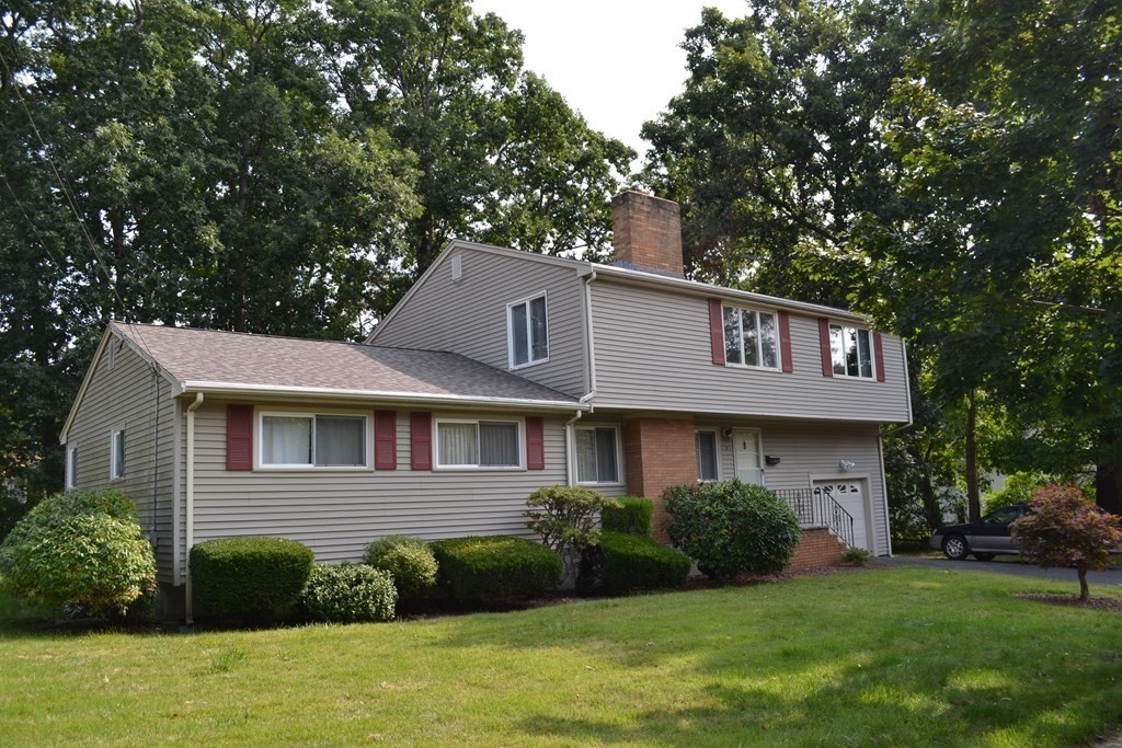 7 Harrow Road Norwood, MA 02062 - Photo 1 of 32 Gallery Image 1