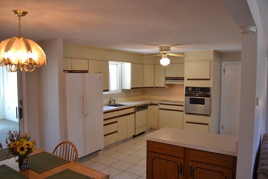7 Harrow Road Norwood, MA 02062 - Photo 3 of 32 Gallery Image 3