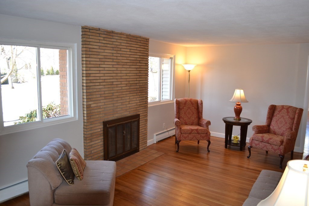7 Harrow Road Norwood, MA 02062 - Photo 8 of 32 Gallery Image 8