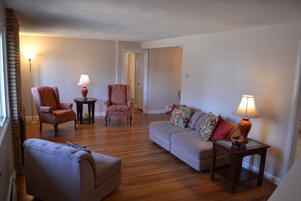 7 Harrow Road Norwood, MA 02062 - Photo 9 of 32 Gallery Image 9