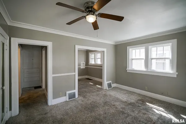 $74,900 | 518 East Arcadia Avenue, Peoria, IL 61603