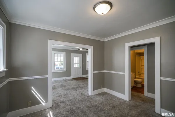 $74,900 | 518 East Arcadia Avenue, Peoria, IL 61603