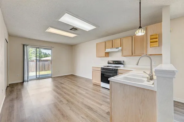 $1,850 | 2101 Parksville Way, Cedar Park, TX 78613