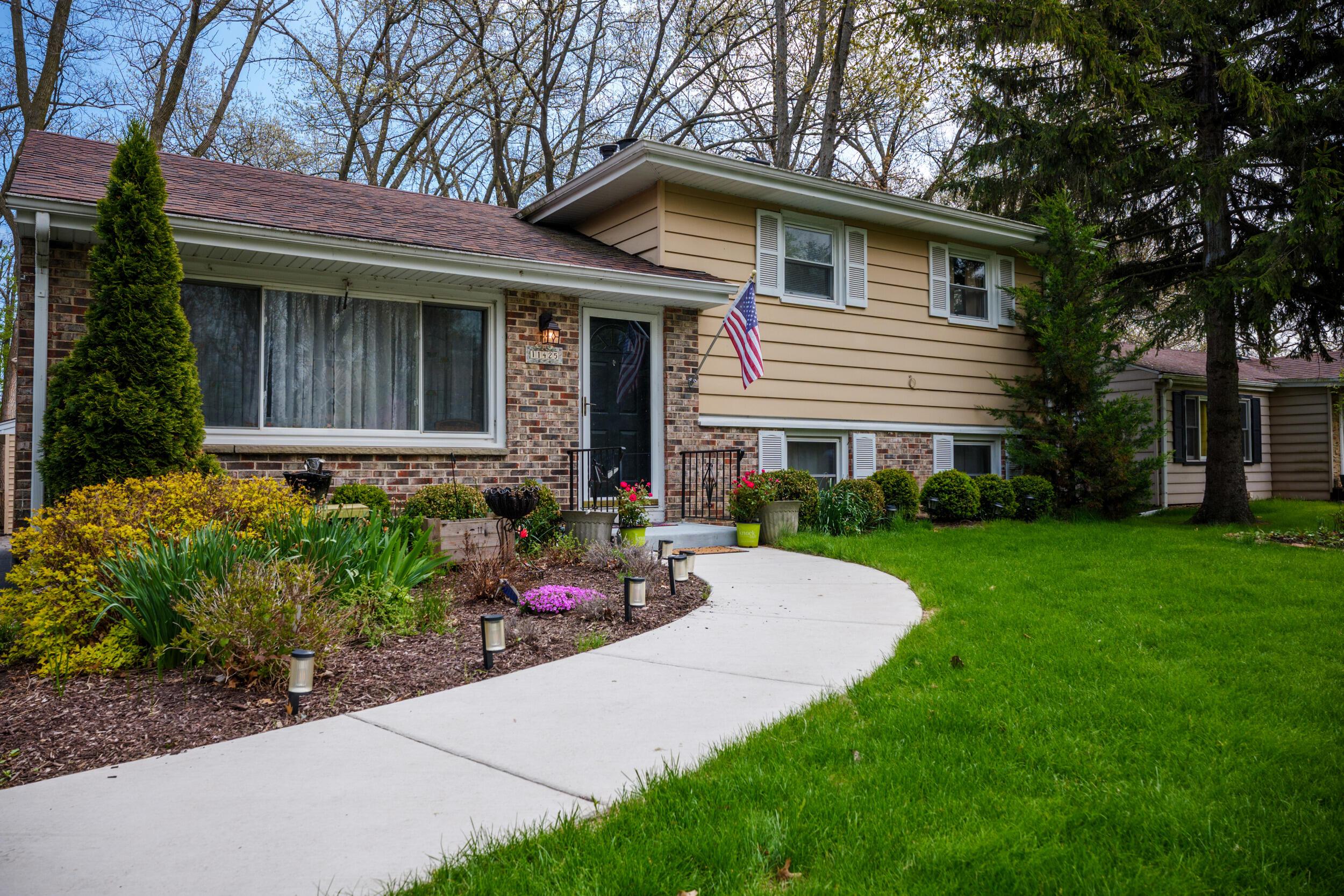 11425 8th Avenue Pleasant Prairie, WI 53158 - Photo 1 of 1 11425 8th ave-004