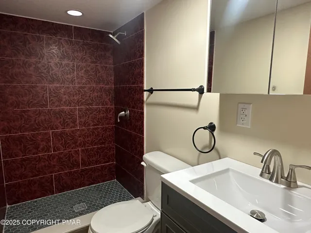 $425,000 | 277 South Courtland Street, East Stroudsburg, PA 18301