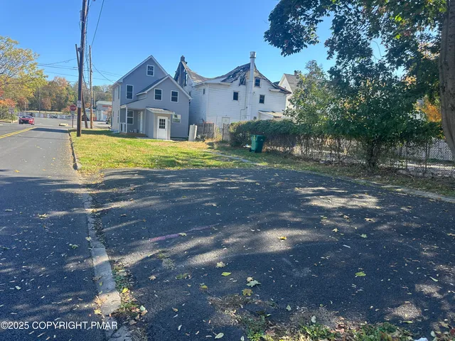 $425,000 | 277 South Courtland Street, East Stroudsburg, PA 18301