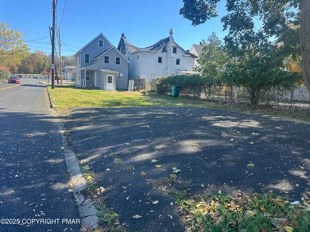 $425,000 | 277 South Courtland Street, East Stroudsburg, PA 18301