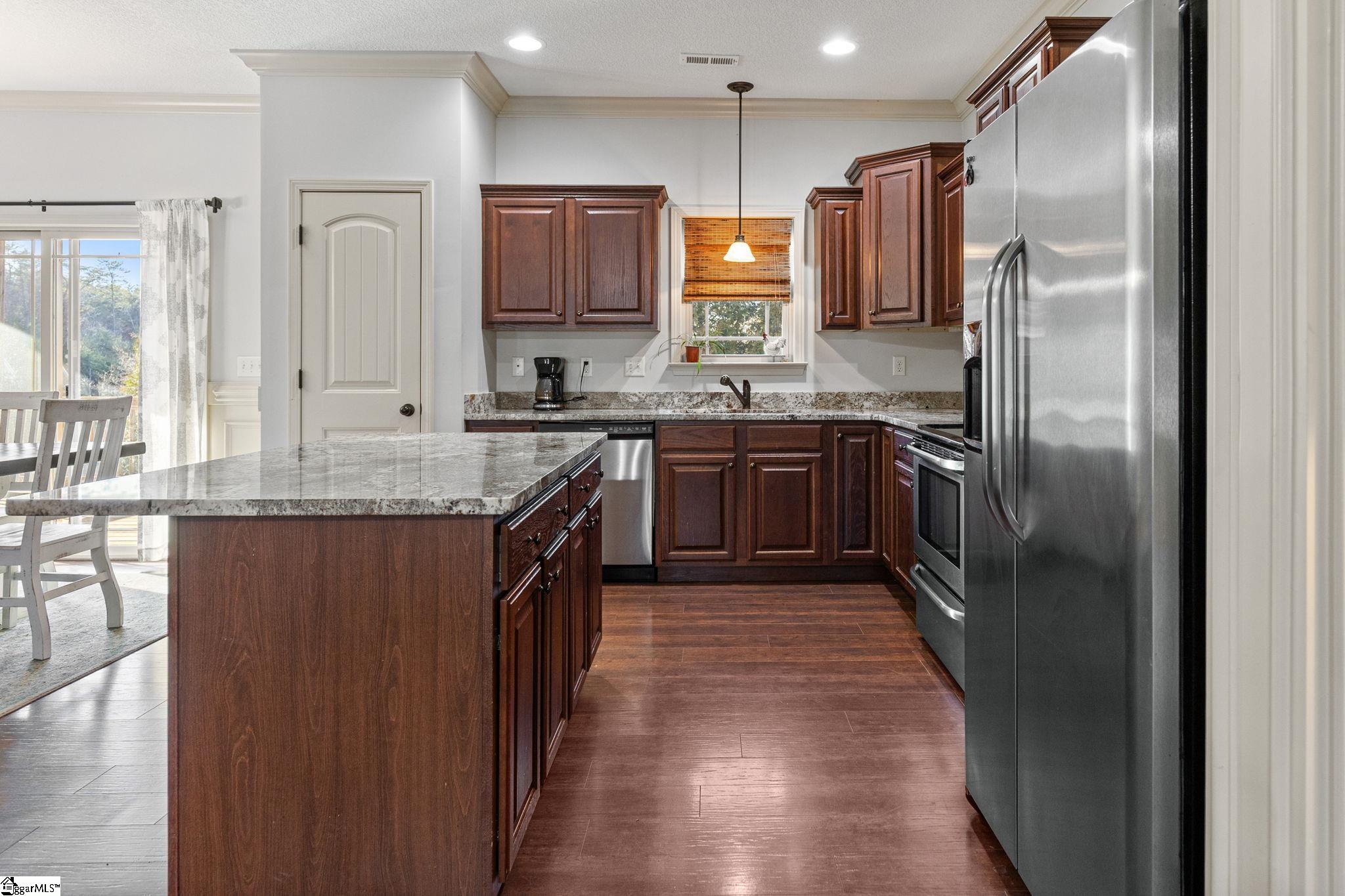 102 South Hamlet Court Moore, SC 29369 - Photo 8 of 50