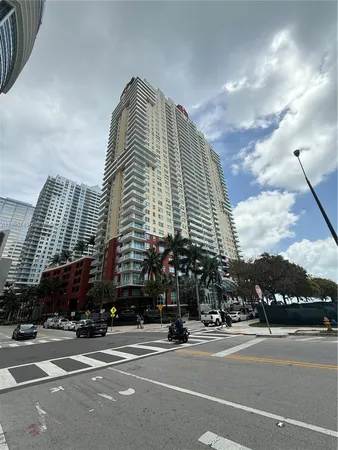 $3,100 | 1155 Brickell Bay Drive, Unit 1206, Miami, FL 33131