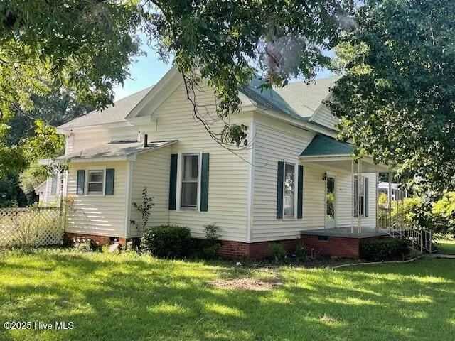 $135,000 | 806 West Roseboro Street, Roseboro, NC 28382