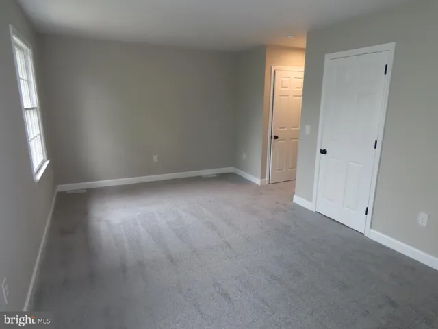 $2,350 | 1805 West 10th Street, Wilmington, DE 19805