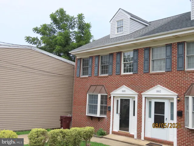 $2,350 | 1805 West 10th Street, Wilmington, DE 19805