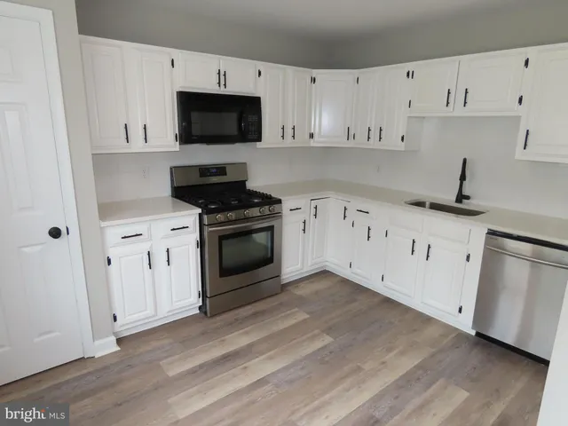 $2,350 | 1805 West 10th Street, Wilmington, DE 19805