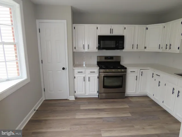 $2,350 | 1805 West 10th Street, Wilmington, DE 19805