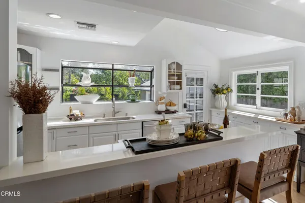 $1,090,000 | 930 North Catalina Avenue, Pasadena, CA 91104