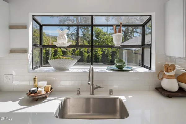 $1,090,000 | 930 North Catalina Avenue, Pasadena, CA 91104