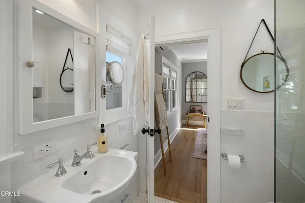 $1,090,000 | 930 North Catalina Avenue, Pasadena, CA 91104