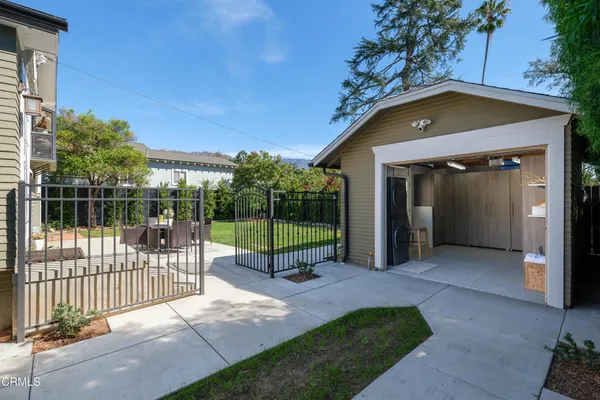 $1,090,000 | 930 North Catalina Avenue, Pasadena, CA 91104