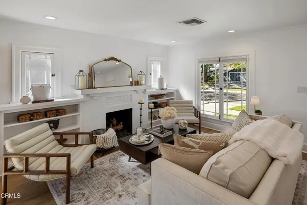 $1,090,000 | 930 North Catalina Avenue, Pasadena, CA 91104