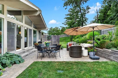 $535,000 | 13203 Dartagnan Court, St. Louis, MO 63141