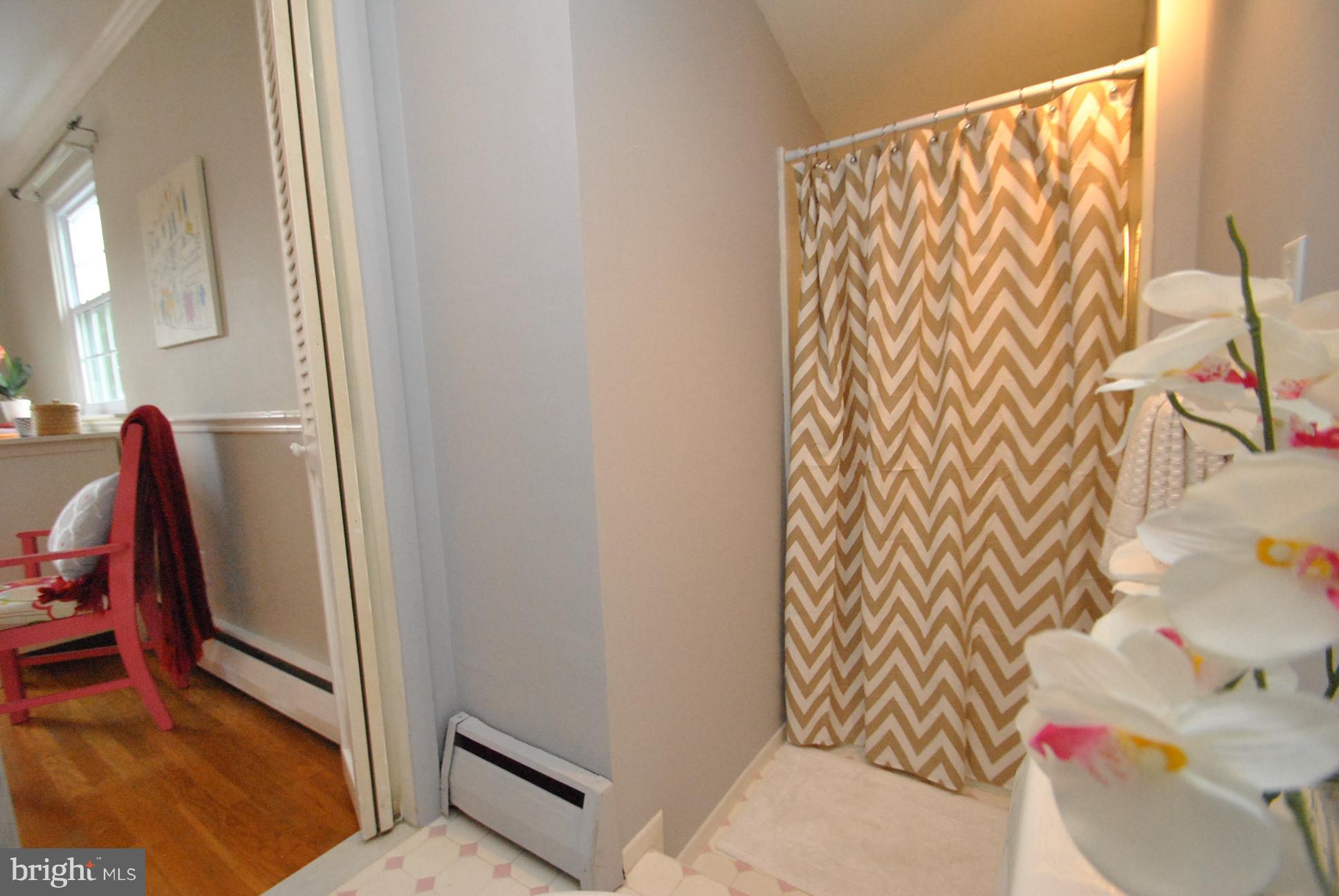 9620 Dundawan Road Baltimore, MD 21236 - Photo 11 of 30 OWNERS SUITE PRIVATE FULL BATH